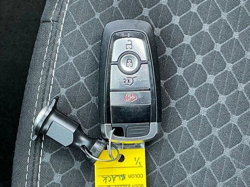 Used 2025 Ford Escape Active AWD/4WD image 33