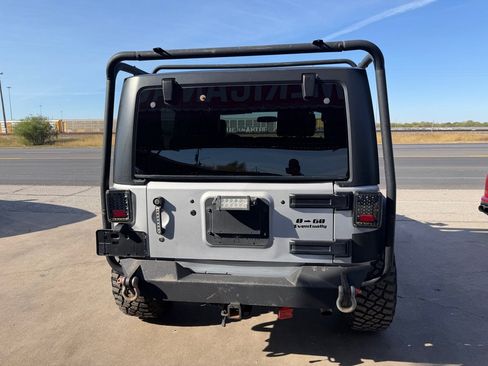 Used 2008 Jeep Wrangler X image 8