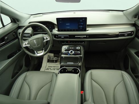 Used 2022 Lincoln Nautilus Reserve AWD/4WD image 10