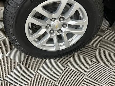 Used 2023 Chevrolet Silverado 1500 LT image 17