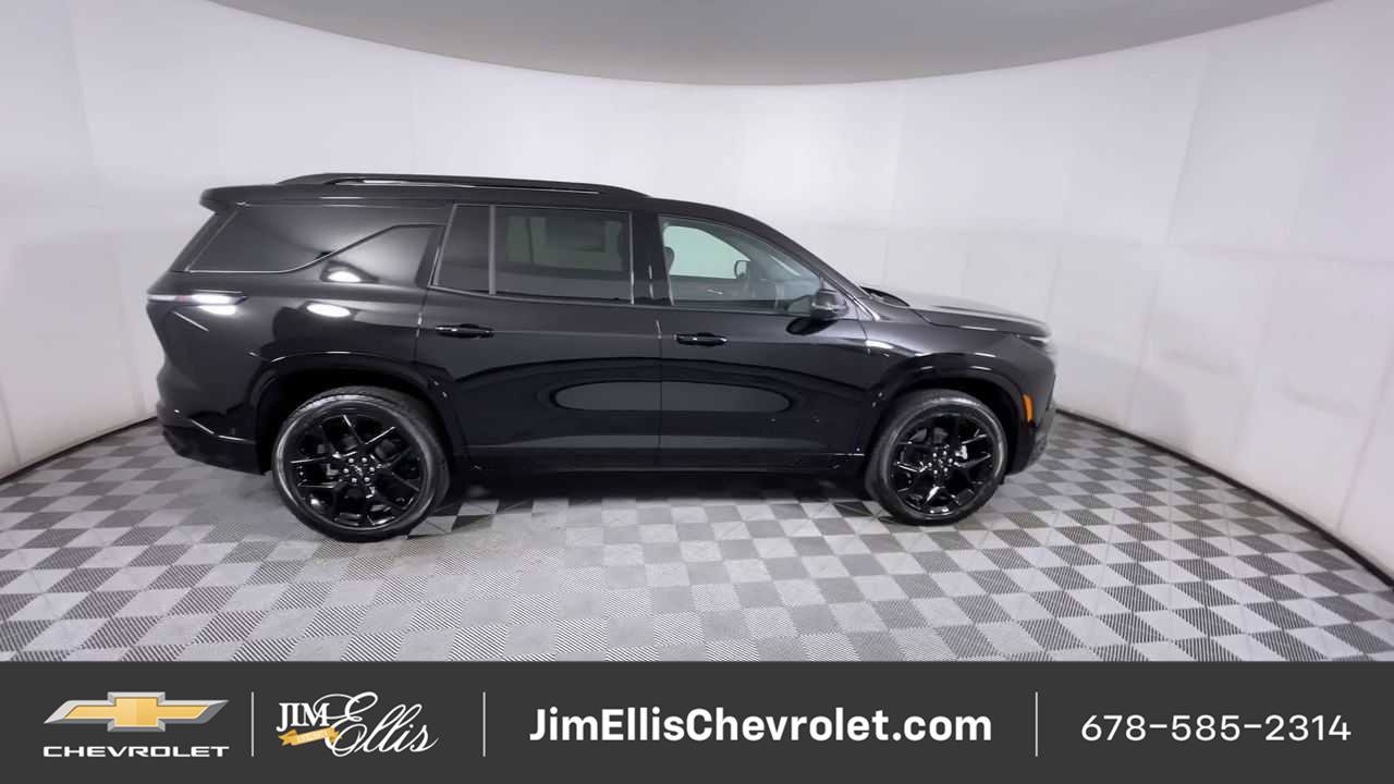 New 2026 Chevrolet Traverse RS w/ LPO, Floor Liner Package AWD/4WD image 11