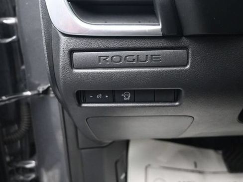 Used 2023 Nissan Rogue S AWD/4WD image 25