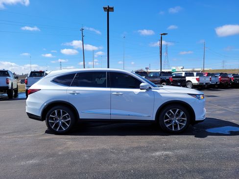 Used 2024 Acura MDX SH-AWD w/ Technology Package image 2