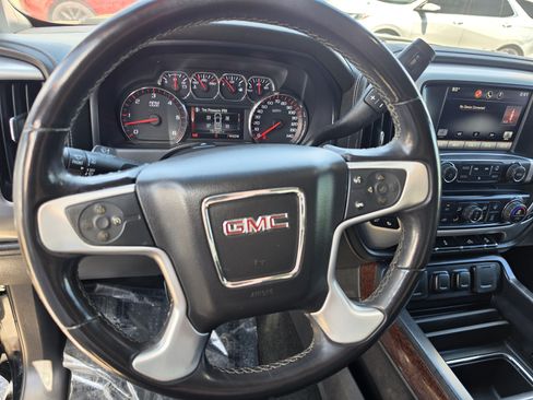 Used 2015 GMC Sierra 1500 SLT w/ SLT Crew Cab Value Package AWD/4WD image 14