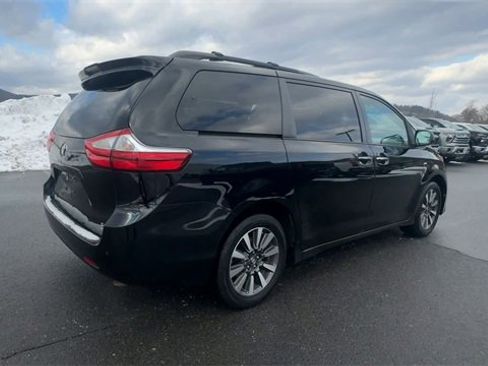 Used 2018 Toyota Sienna XLE Premium image 8