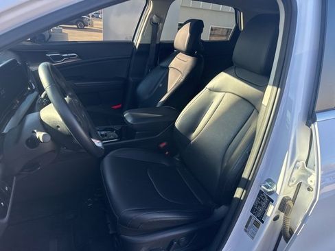 Used 2024 Kia Sportage EX image 21