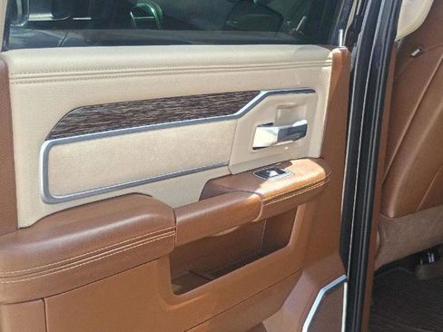 Used 2020 RAM 3500 Laramie image 12