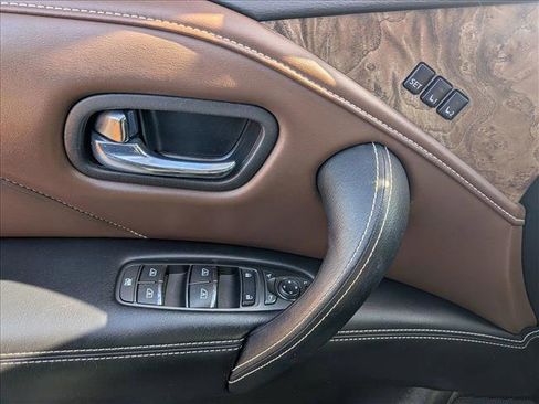 Used 2023 INFINITI QX80 Premium Select w/ Cargo Package image 18