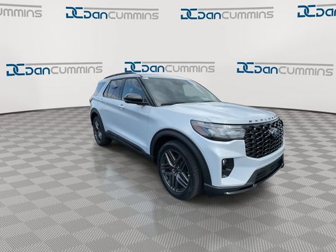 New 2026 Ford Explorer ST w/ Sun And Sound Package AWD/4WD image 2