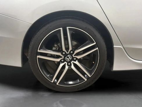 Used 2016 Honda Accord Touring image 27