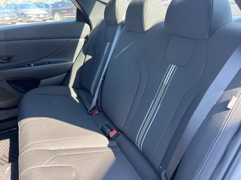 Used 2025 Hyundai Elantra Sport image 6