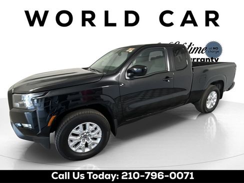 Used 2024 Nissan Frontier SV w/ SV Convenience Package image 11