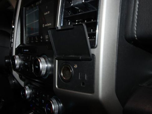 Used 2017 Ford F150 Lariat w/ Equipment Group 502A Luxury image 24