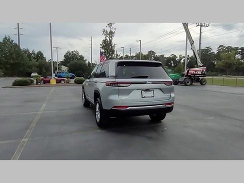 New 2025 Jeep Grand Cherokee Laredo X w/ Luxury Tech Group I RWD image 29