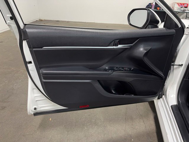 Used 2020 Toyota Camry LE w/ Convenience Package FWD image 24
