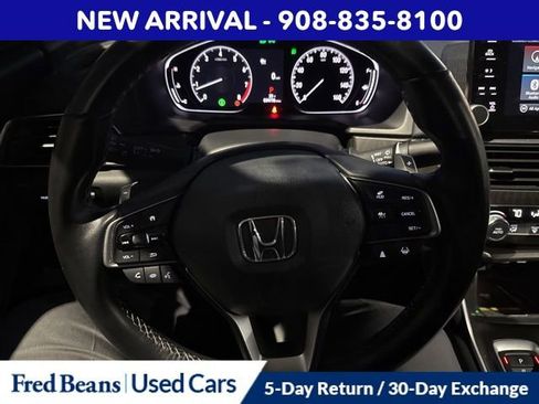 Used 2022 Honda Accord Touring image 12