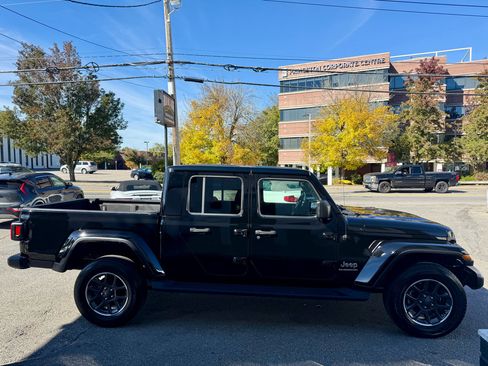 Used 2022 Jeep Gladiator Overland w/ Popular Equipment Package image 6