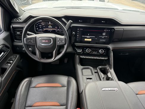 Used 2025 GMC Sierra 2500 AT4 AWD/4WD image 14