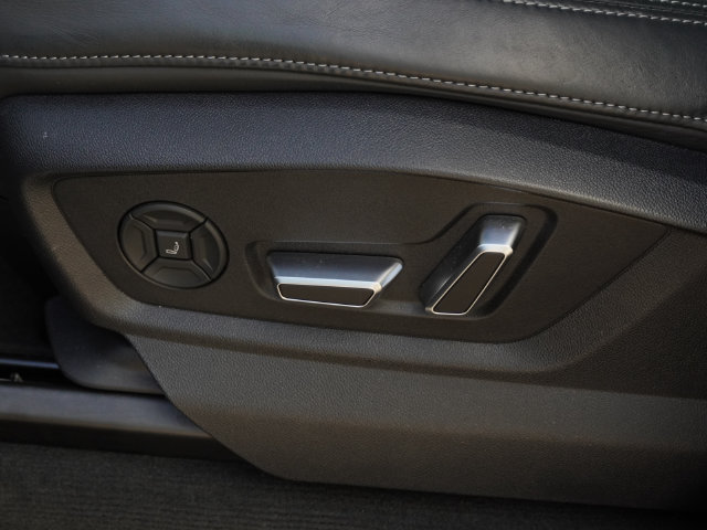 Used 2025 Audi SQ7 Prestige AWD/4WD image 20