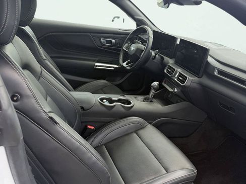 Used 2026 Ford Mustang Premium RWD image 22