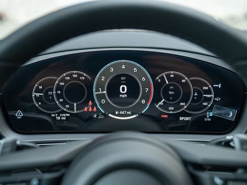 Certified 2026 Porsche Cayenne AWD/4WD image 15