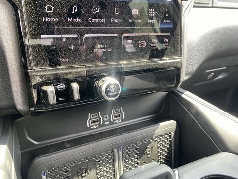 New 2025 RAM 2500 Laramie image 15