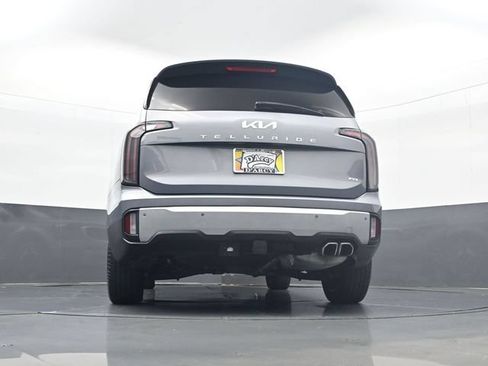 Used 2024 Kia Telluride EX w/ EX Captain's Chair Package AWD/4WD image 27