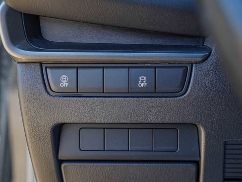 Used 2021 MAZDA MAZDA3 s image 22