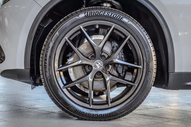 Used 2019 Alfa Romeo Stelvio AWD w/ Nero Edizione image 13