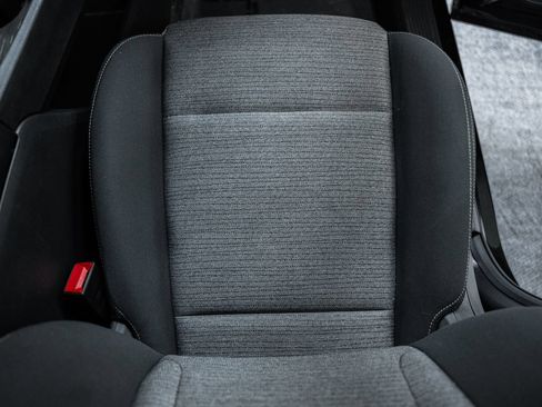 Used 2023 Nissan Rogue SV AWD/4WD image 33