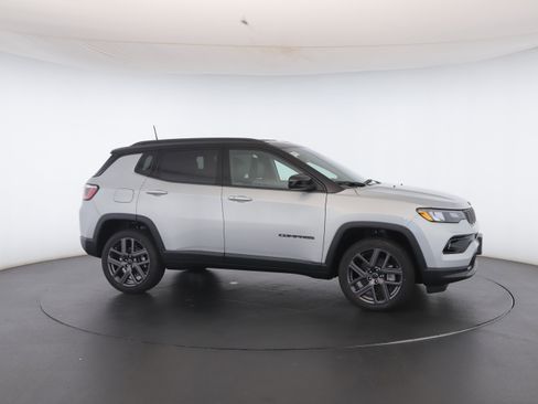 New 2026 Jeep Compass Limited image 30