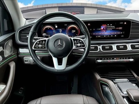 Used 2021 Mercedes-Benz GLS 450 4MATIC image 5