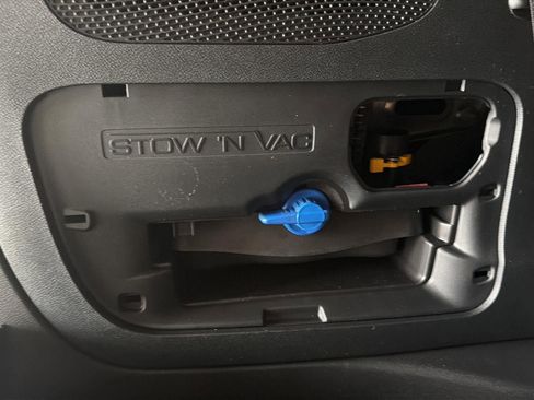 New 2026 Chrysler Pacifica Pinnacle FWD image 11