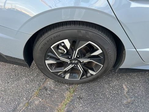 Used 2025 Hyundai Sonata SEL FWD image 12