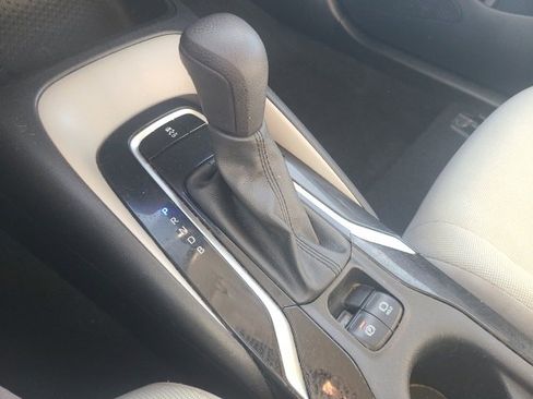 Used 2021 Toyota Corolla LE image 26