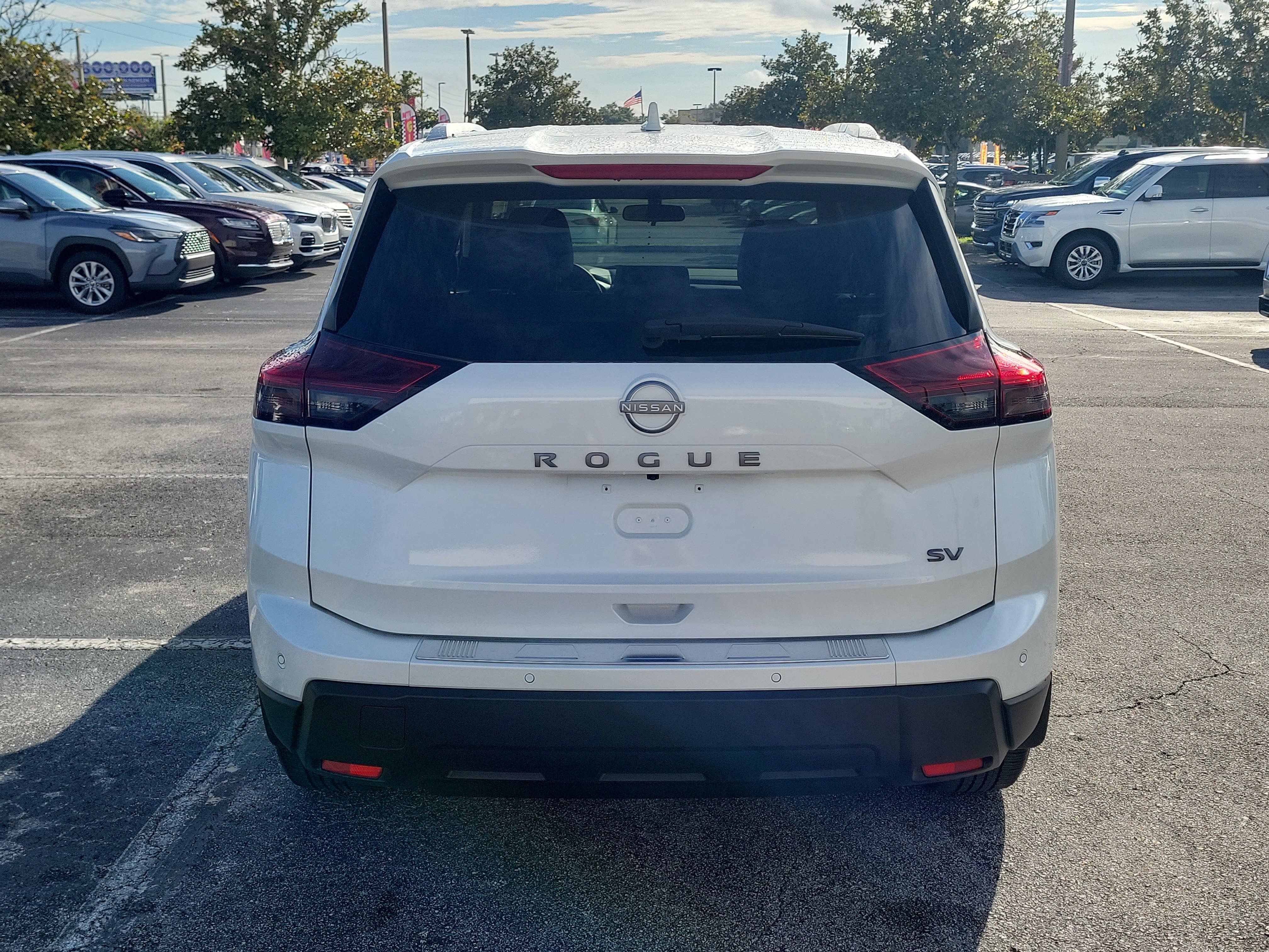 Certified 2024 Nissan Rogue SV w/ SV Premium Package FWD image 5