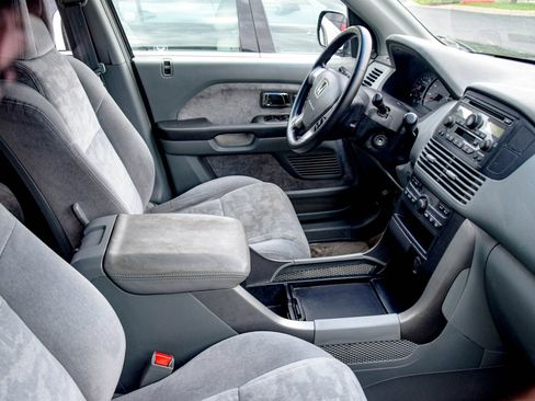Used 2004 Honda Pilot EX image 19