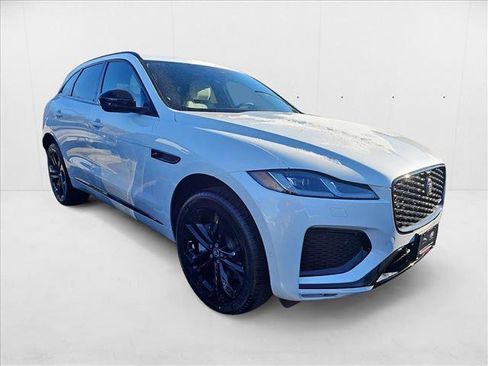 New 2025 Jaguar F-PACE R-Dynamic S image 3
