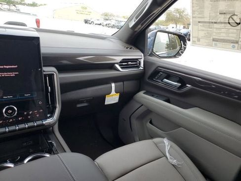 New 2026 GMC Yukon Elevation w/ Elevation Premium Package image 15