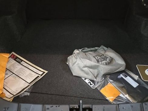 Used 2006 Ford Mustang GT RWD image 18