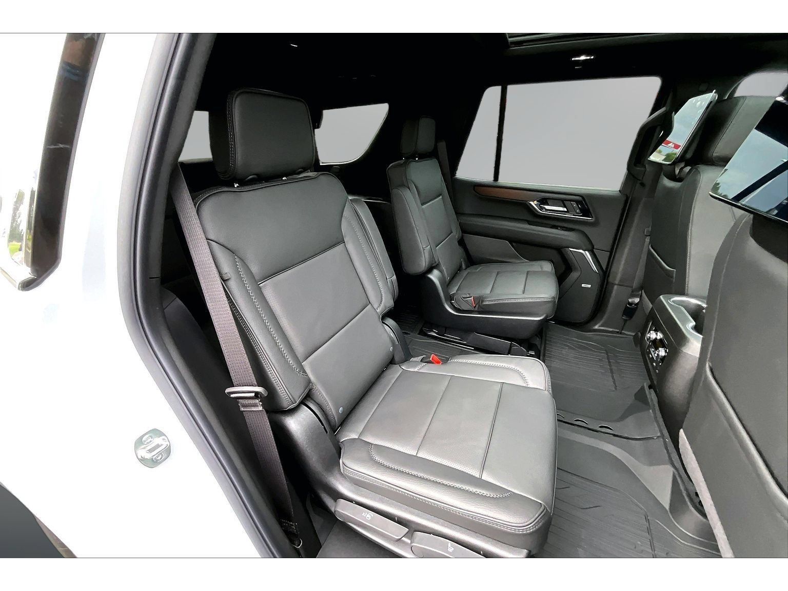 New 2026 GMC Yukon Denali w/ Denali Reserve Package AWD/4WD image 9