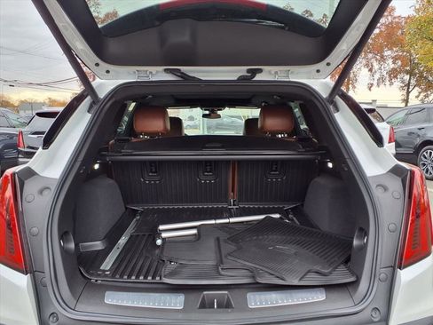 Certified 2022 Cadillac XT5 Premium Luxury image 10