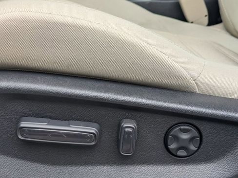 Used 2022 Honda CR-V EX image 4