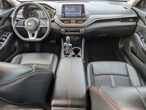 Used 2025 Nissan Altima 2.5 SR image 17