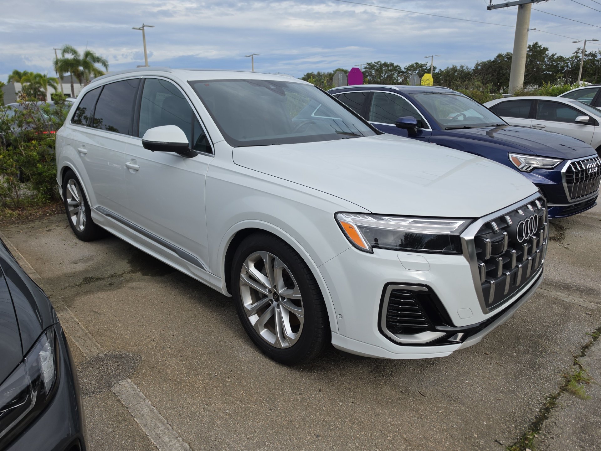 Certified 2026 Audi Q7 3.0T Premium Plus w/ Premium Plus Package AWD/4WD image 1