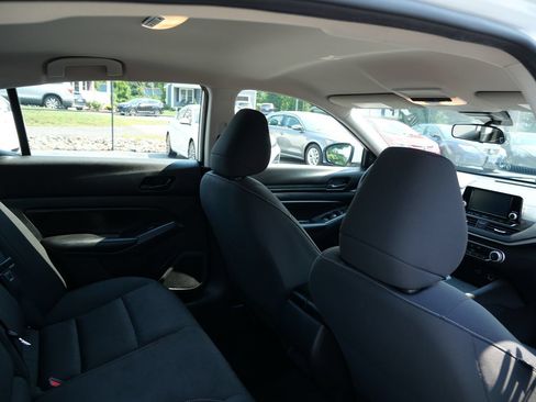 Used 2023 Nissan Altima 2.5 S FWD image 22