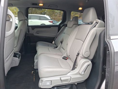 Used 2023 Honda Odyssey EX-L image 10