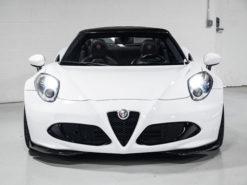Used 2018 Alfa Romeo 4C Spider image 8