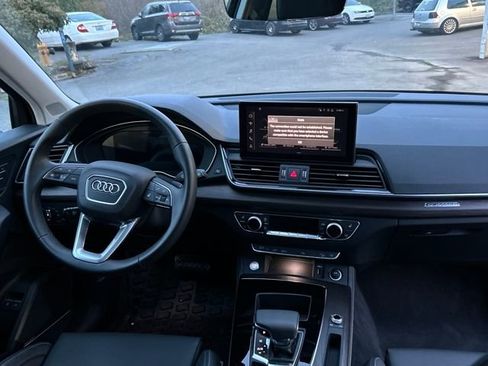 Used 2024 Audi Q5 e Premium Plus w/ Premium Plus Package image 14
