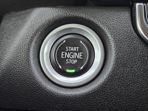 Used 2023 Chevrolet Colorado Trail Boss w/ Technology Package AWD/4WD image 21